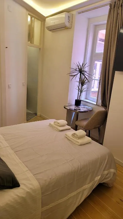 Tiny Studio Rosa - Bairro Alto Lizbona 0*,  Portugalia